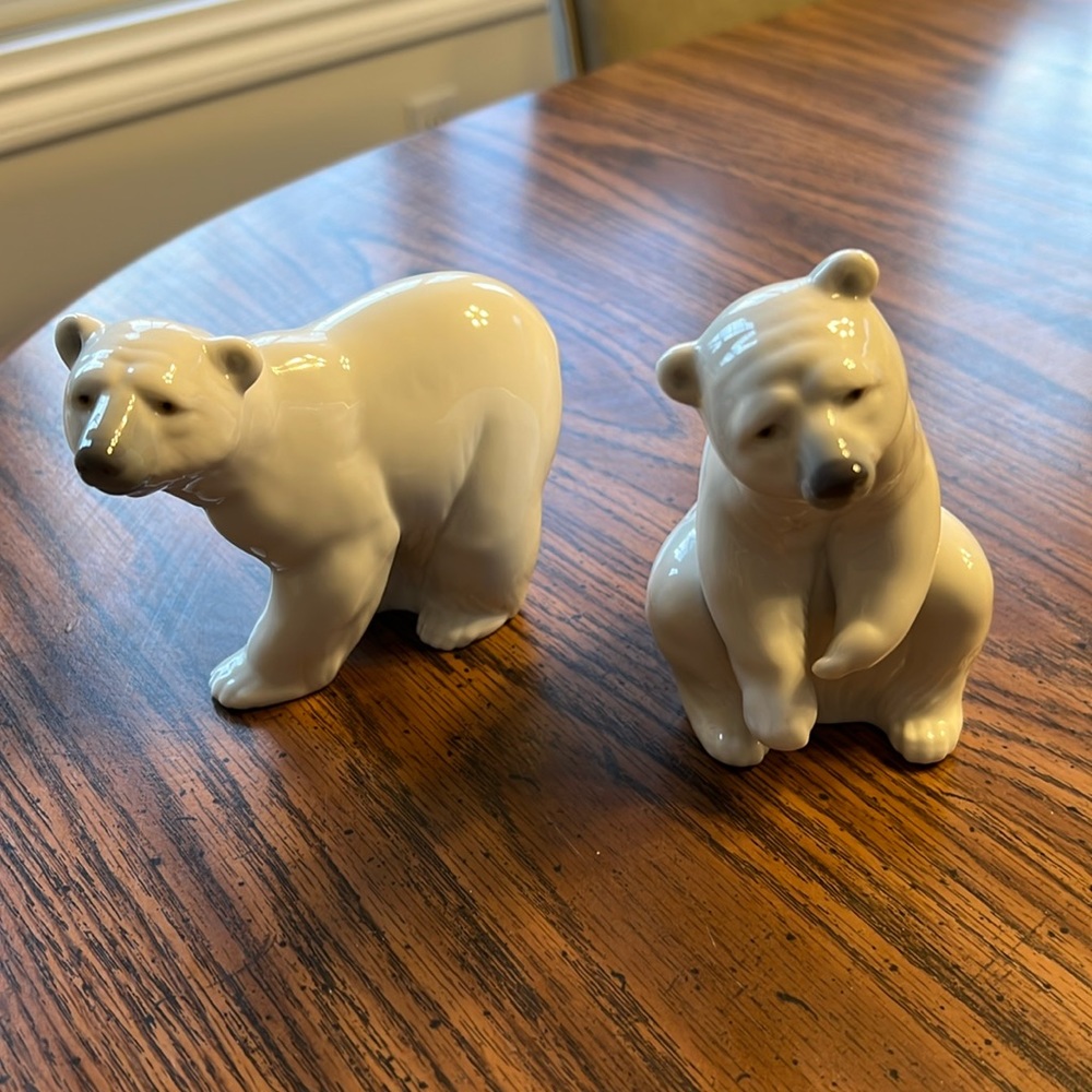 Lladro polar bear collectibles.